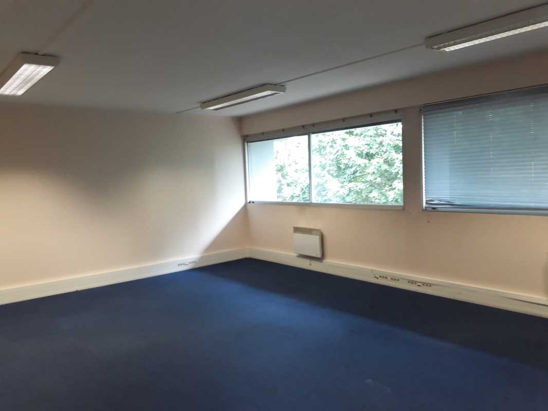 Photo du bien : à Louer Bureaux 93160 NOISY LE GRAND offre 746675