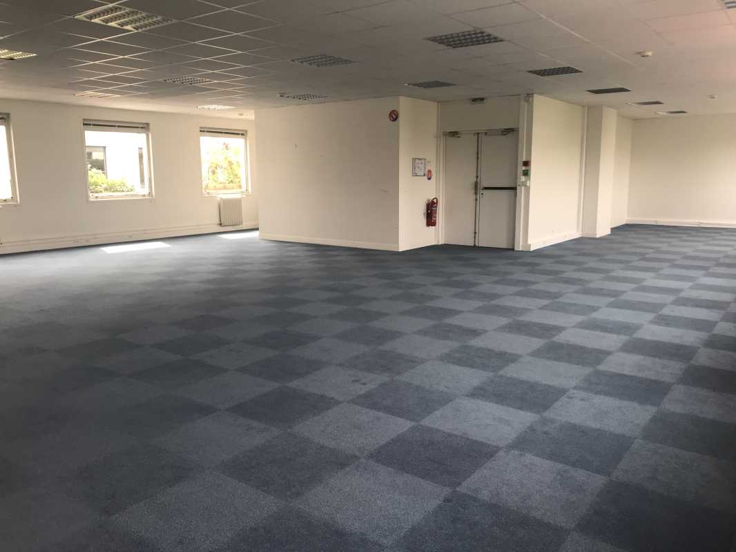 Photo du bien : à Louer Bureaux et Activités 91140 VILLEBON SUR YVETTE offre 753460