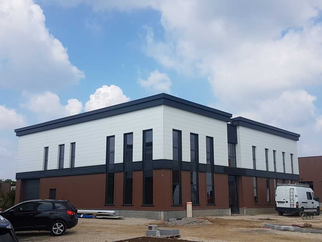 Photo du bien : à Louer Activités et Bureaux 77700 SERRIS offre 762370