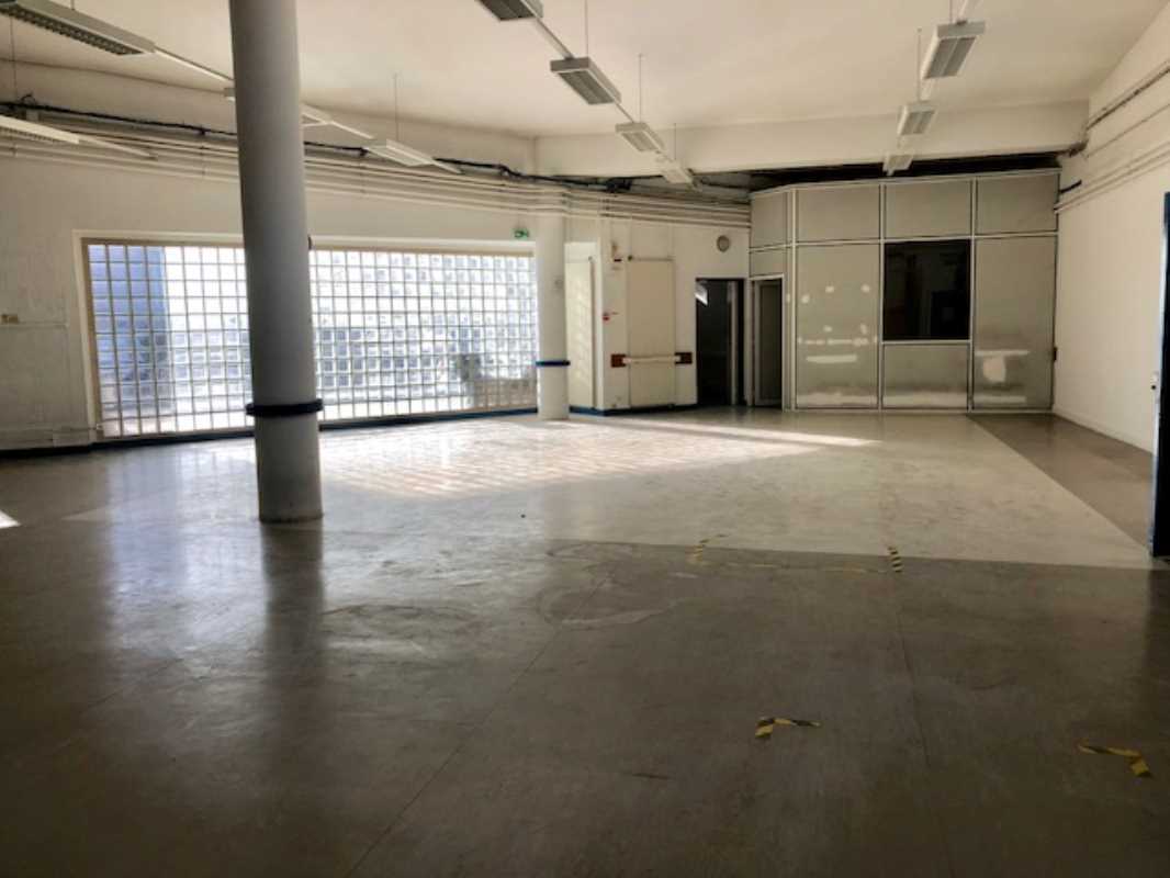 Photo du bien : à Louer Locaux d'activité 95310 SAINT OUEN L'AUMONE offre (...)
