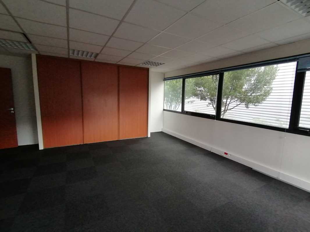 Photo du bien : à Louer Bureaux 33700 MERIGNAC offre 773132