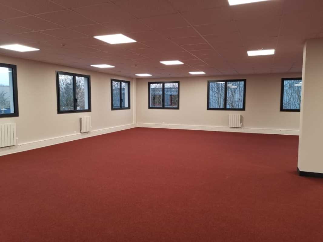 Photo du bien : à Louer Bureaux 95310 SAINT OUEN L'AUMONE offre 774330