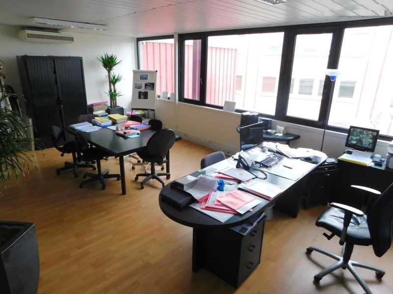 Photo du bien : à Vendre Locaux d'activité 78420 CARRIERES SUR SEINE offre (...)
