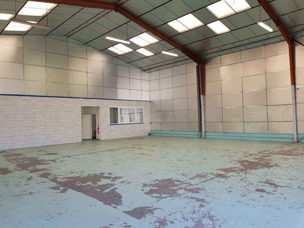 Photo du bien : à Louer Locaux d'activité 95420 MAGNY EN VEXIN offre 777168
