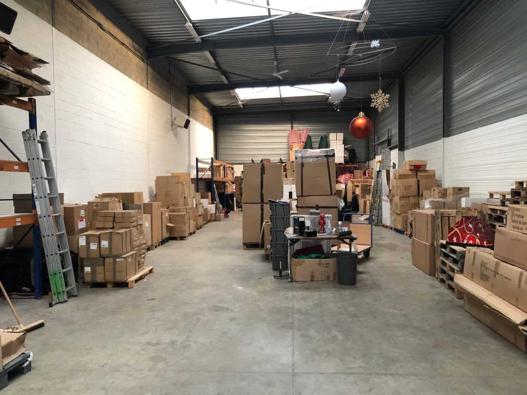 Photo du bien : à Louer Entrepôt et Locaux d'activité 77230 MOUSSY LE NEUF offre (...)