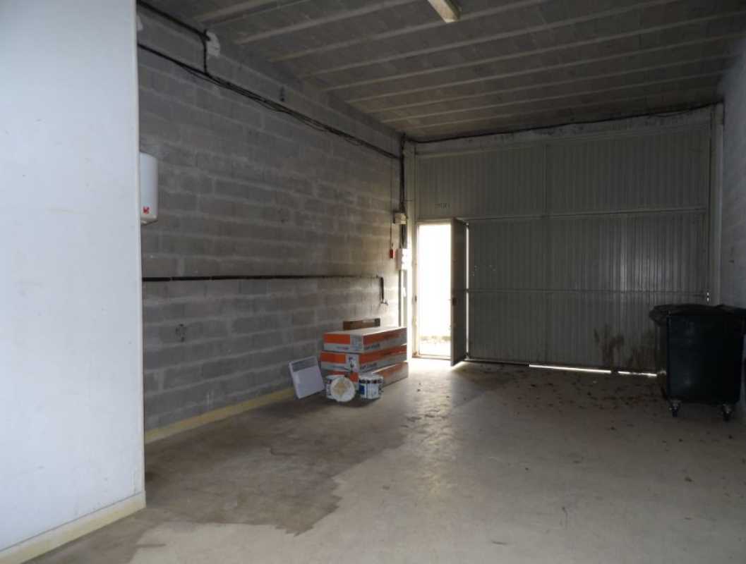 Photo du bien : à Louer Locaux d'activité 78920 ECQUEVILLY offre 788863
