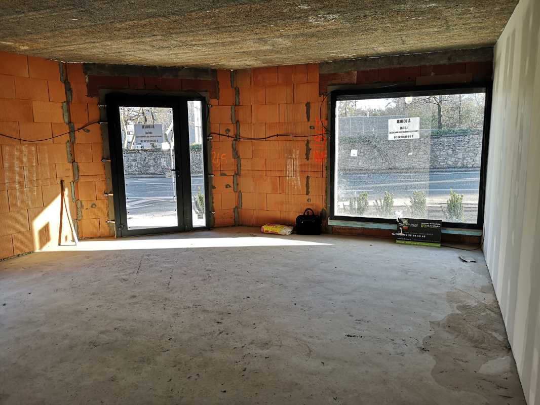 Photo du bien : à Louer Bureaux et Locaux professionnels 33700 MERIGNAC offre (...)