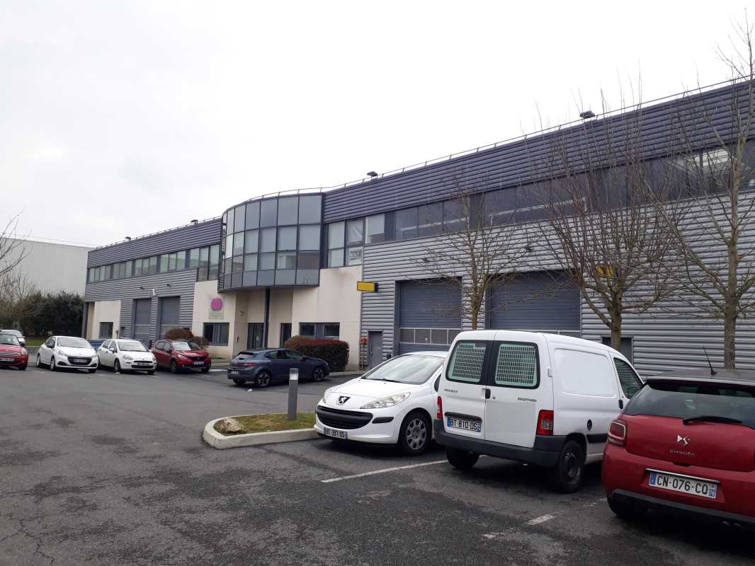 Photo du bien : à Louer Activités et Bureaux 78114 MAGNY LES HAMEAUX offre 793070