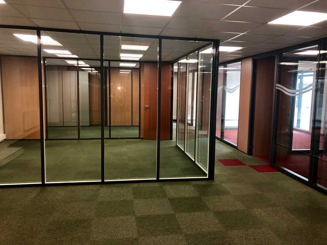 Photo du bien : à Louer Activités et Bureaux 78500 SARTROUVILLE offre 793316