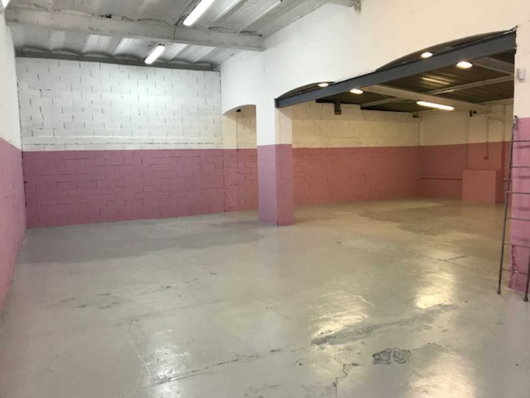 Photo du bien : à Louer Locaux d'activité 93120 LA COURNEUVE offre 797837