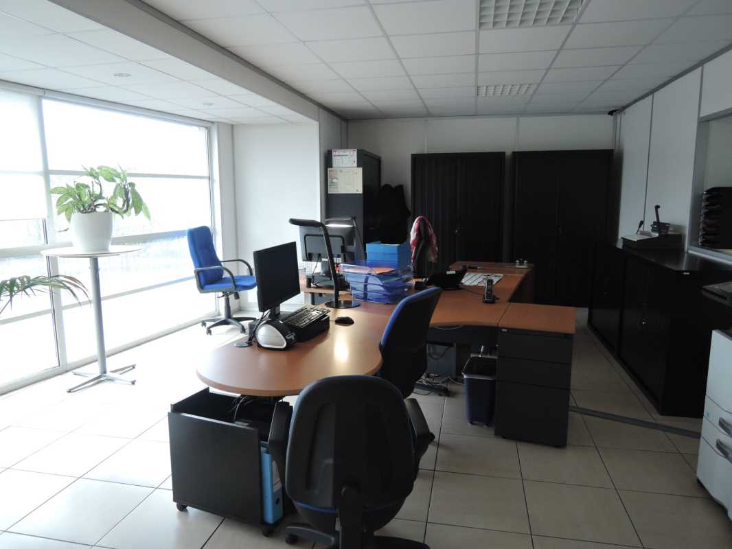Photo du bien : à Louer Locaux d'activité 77400 THORIGNY SUR MARNE offre 800866