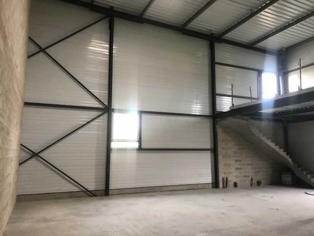 Photo du bien : à Louer Locaux d'activité 95190 GOUSSAINVILLE offre 801201