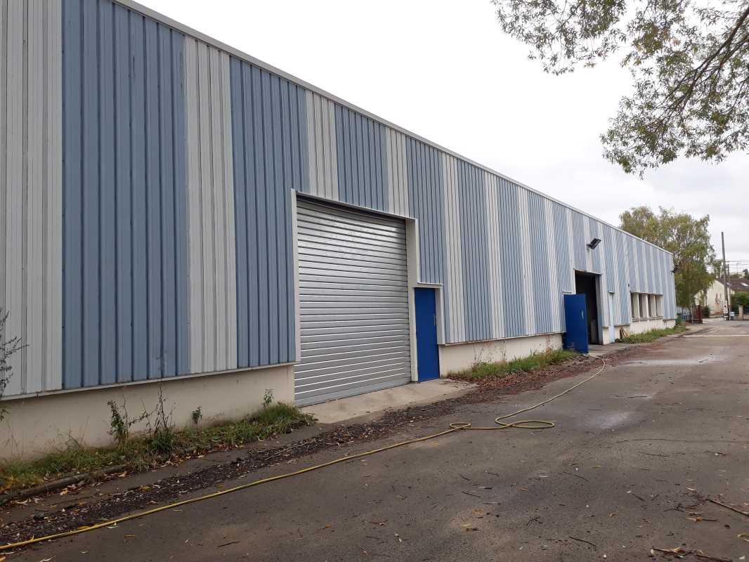 Photo du bien : à Louer Locaux d'activité 78120 RAMBOUILLET offre 802494