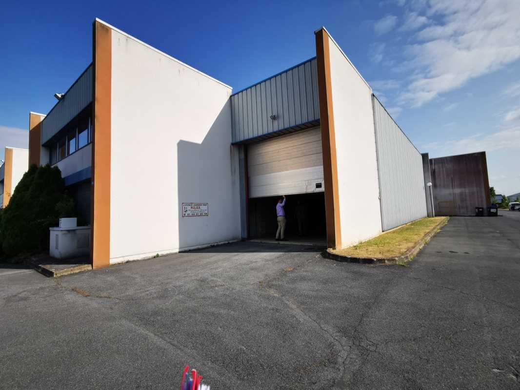 Photo du bien : à Vendre Locaux d'activité 77100 MAREUIL LES MEAUX offre 806537