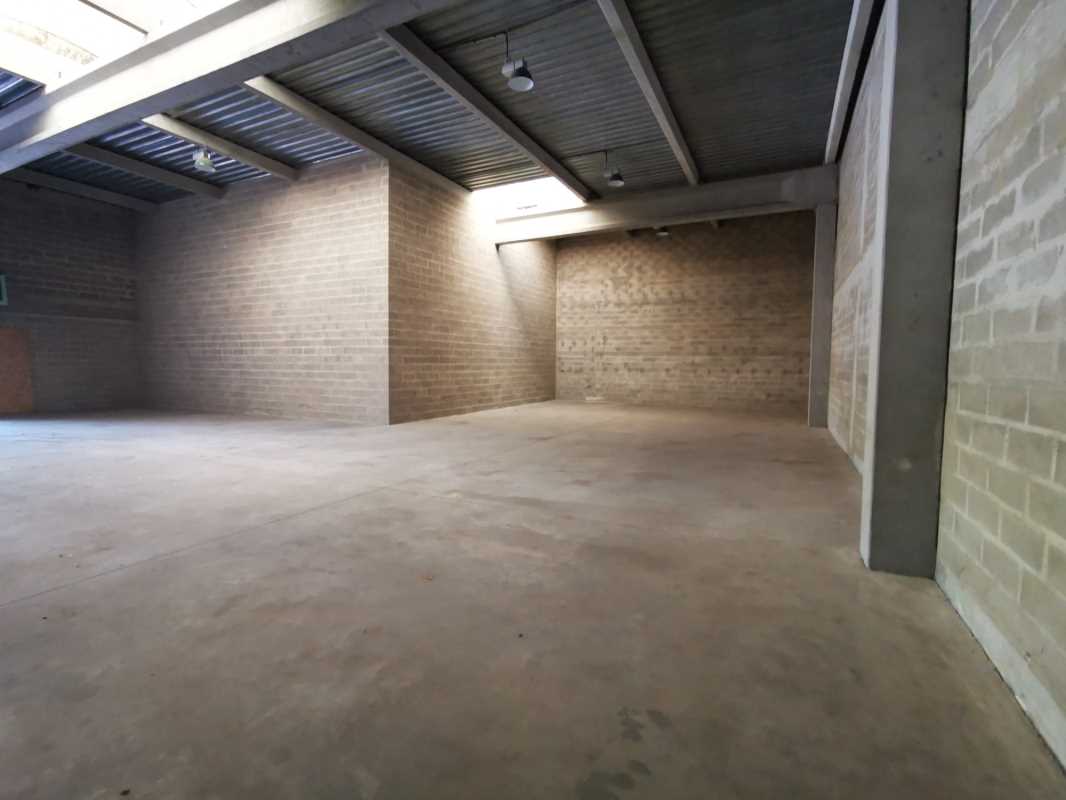 Photo du bien : à Vendre Locaux d'activité 77100 MAREUIL LES MEAUX offre 806537