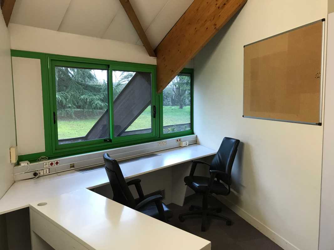 Photo du bien : à Louer Bureaux 95310 SAINT OUEN L'AUMONE offre 811547