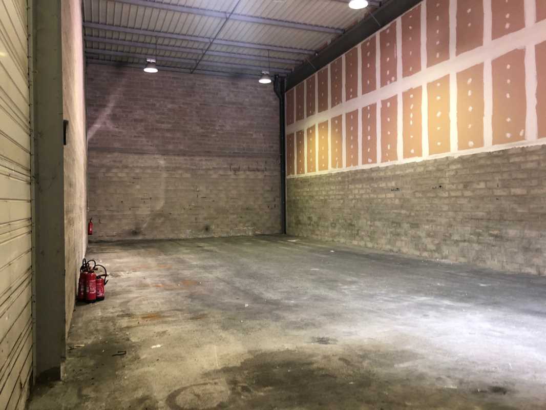 Photo du bien : à Louer Locaux d'activité 93120 LA COURNEUVE offre 812872