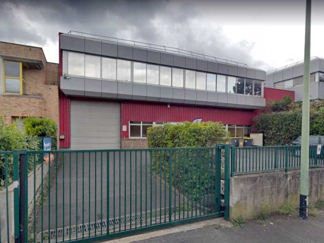 Photo du bien : à Louer Entrepôt et Locaux d'activité 94400 VITRY SUR SEINE offre (...)
