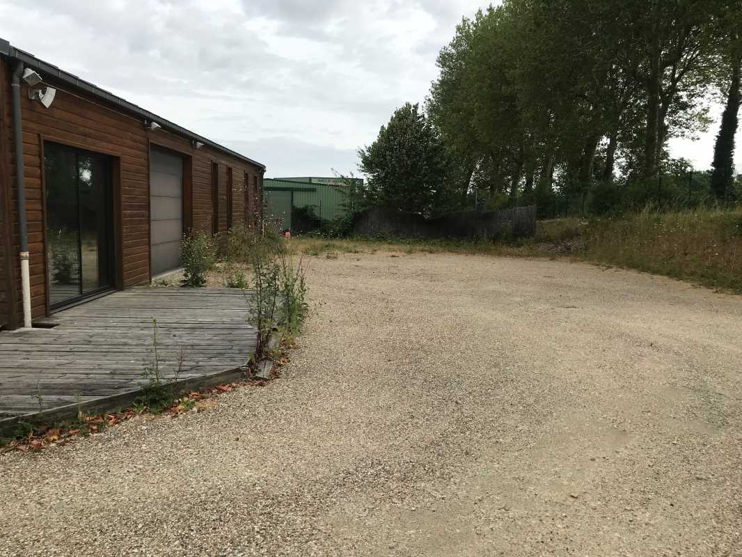 Photo du bien : à Louer Locaux d'activité 95420 MAGNY EN VEXIN offre 821772