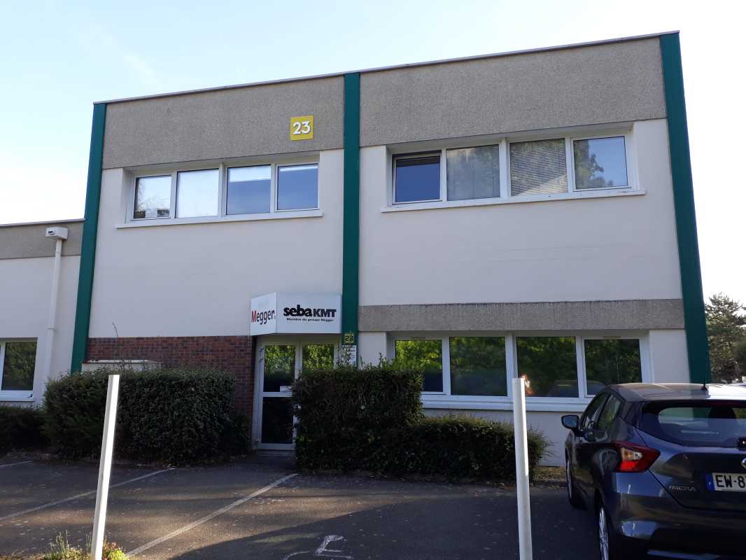 Photo du bien : à Louer Activités et Bureaux 78190 TRAPPES offre 825852