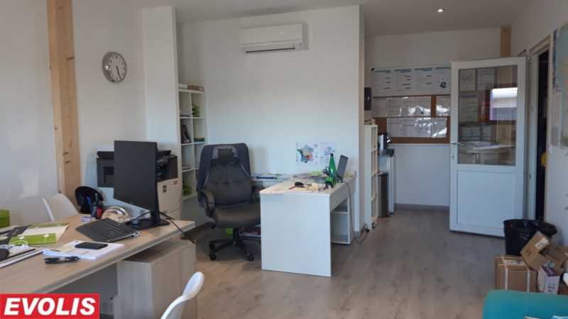 Photo du bien : à Louer Activités et Bureaux 33450 MONTUSSAN offre 826762