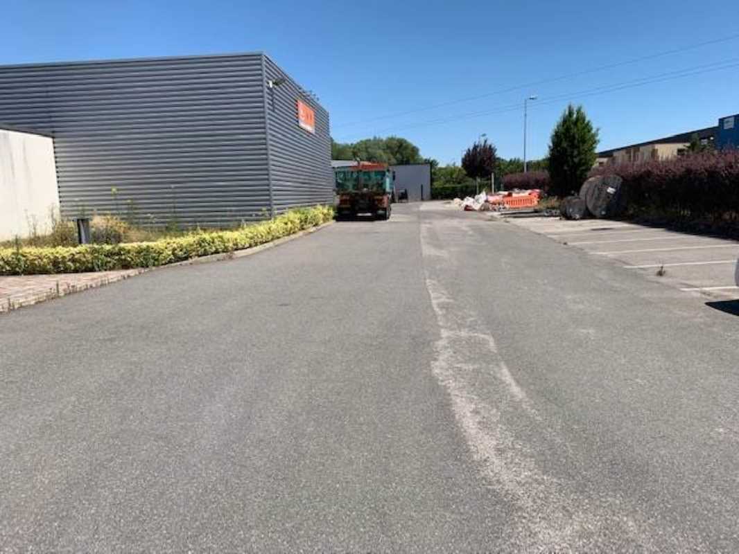 Photo du bien : à Louer Locaux d'activité 95540 MERY SUR OISE offre 826838