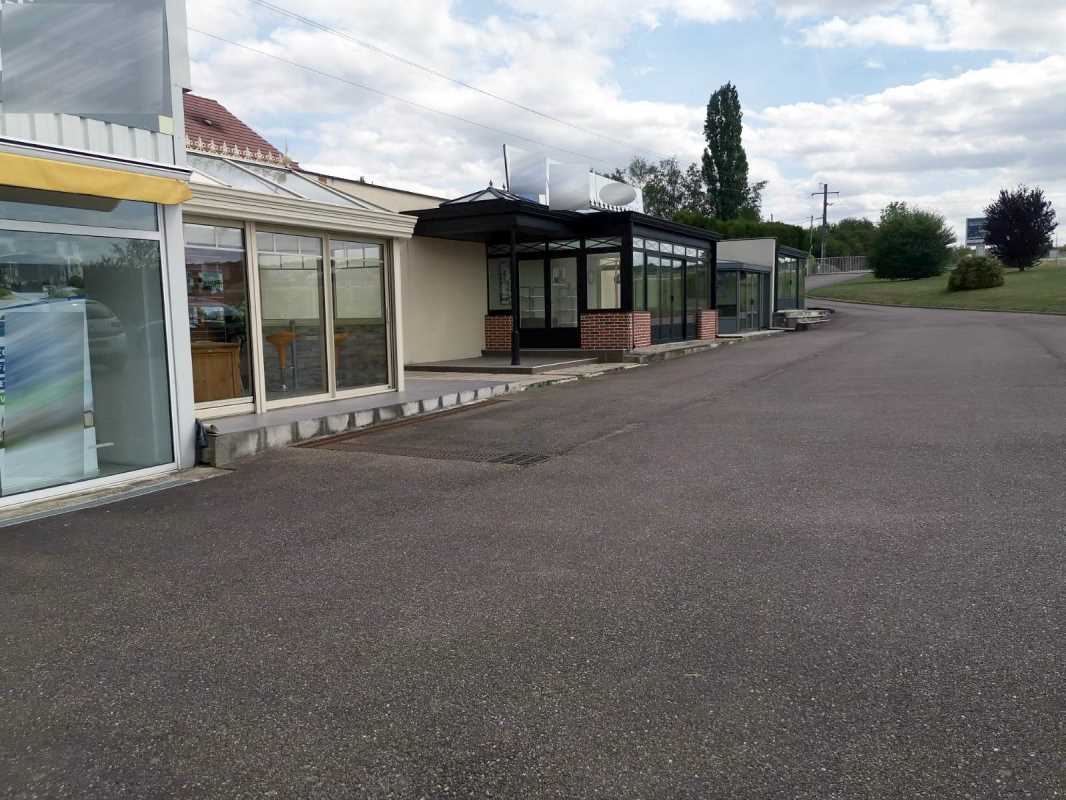 Photo du bien : à Vendre ou à Louer Activités et Bureaux 27140 GISORS offre 827200