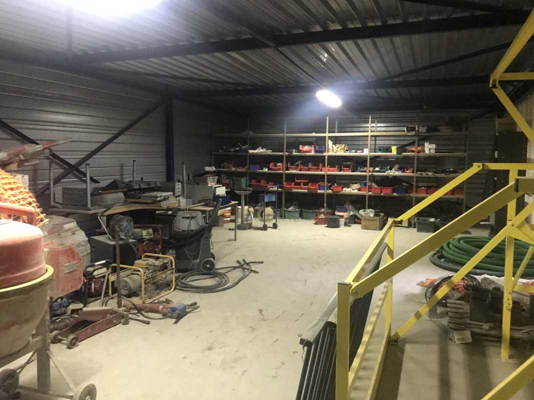 Photo du bien : à Louer Locaux d'activité 77170 BRIE COMTE ROBERT offre 827635