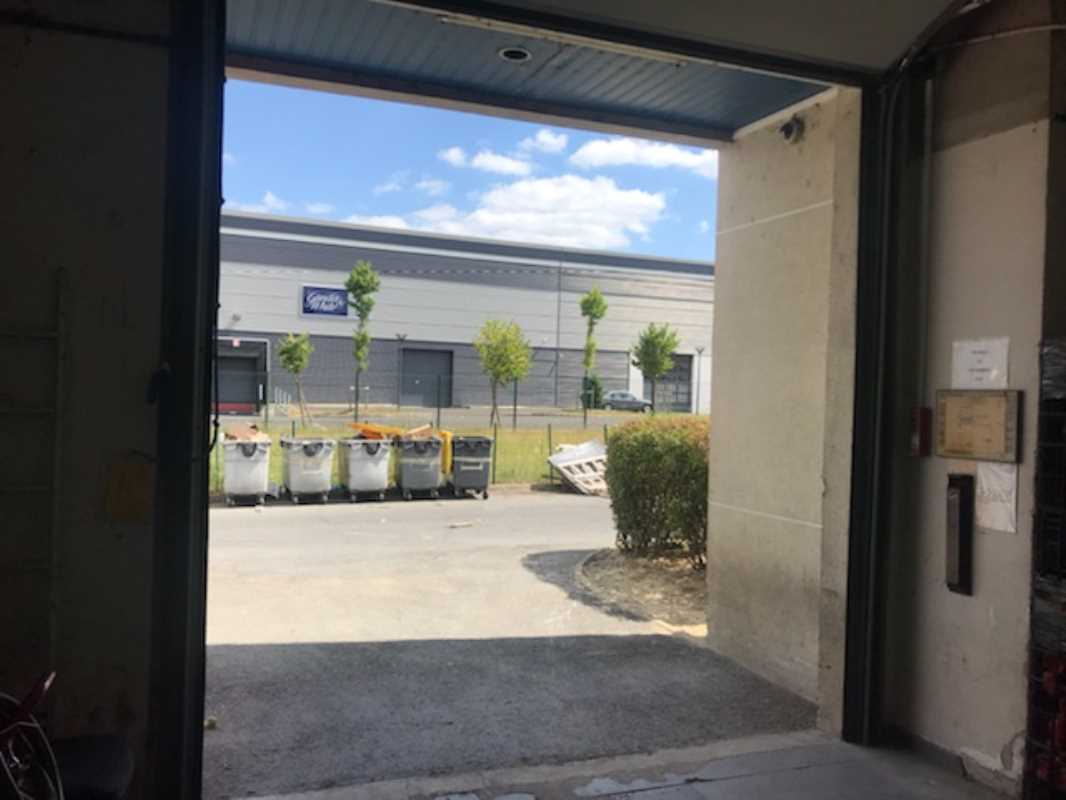 Photo du bien : à Louer Activités et Bureaux 92230 GENNEVILLIERS offre 833373