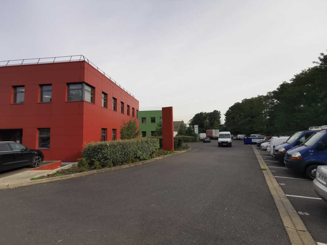 Photo du bien : à Vendre ou à Louer Bureaux et Activités 93140 BONDY offre 834442