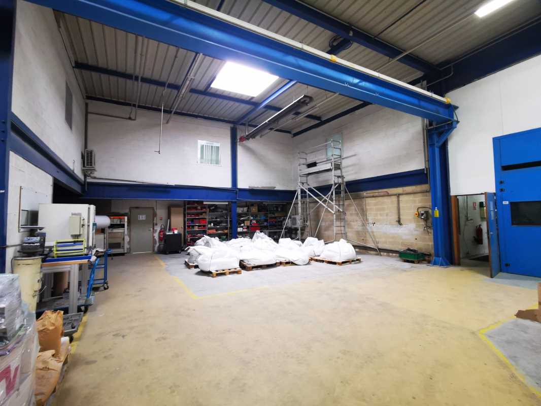 Photo du bien : à Louer Locaux d'activité 77500 CHELLES offre 837208