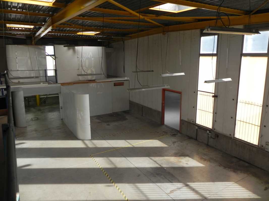 Photo du bien : à Vendre ou à Louer Entrepôt et Locaux d'activité 91080 COURCOURONNES offre (...)