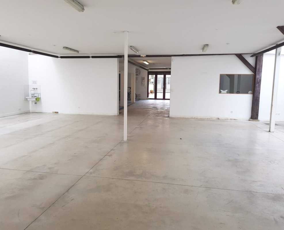 Photo du bien : à Louer Locaux d'activité 94600 CHOISY LE ROI offre 839863