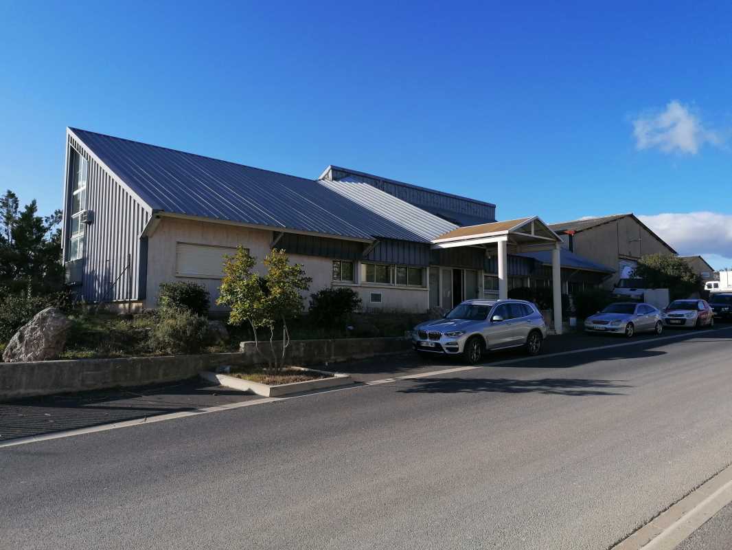 Photo du bien : à Vendre ou à Louer Bureaux et Activités 34420 VILLENEUVE LES BEZIERS offre (...)