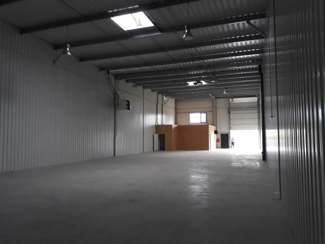 Photo du bien : à Vendre Locaux d'activité 93330 NEUILLY SUR MARNE offre 842104