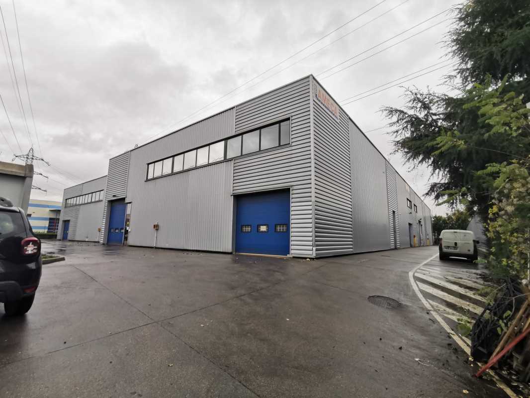 Photo du bien : à Louer Locaux d'activité 93330 NEUILLY SUR MARNE offre 854406