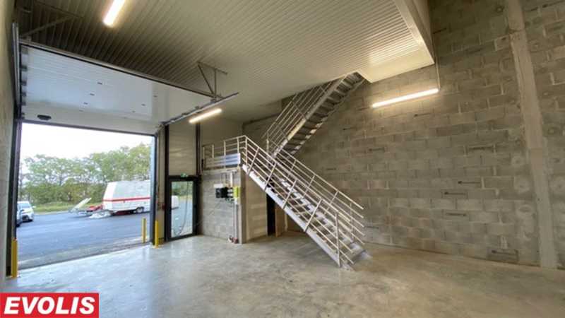 Photo du bien : à Louer Activités et Bureaux 33370 POMPIGNAC offre 860009