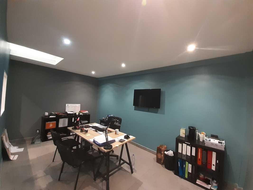 Photo du bien : à Vendre Locaux d'activité 77550 MOISSY CRAMAYEL offre 860961