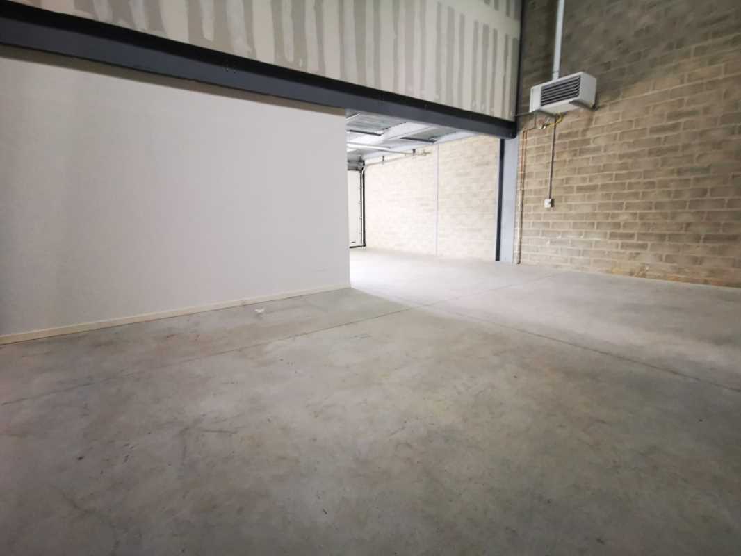 Photo du bien : à Louer Locaux d'activité 77600 BUSSY SAINT MARTIN offre 878349