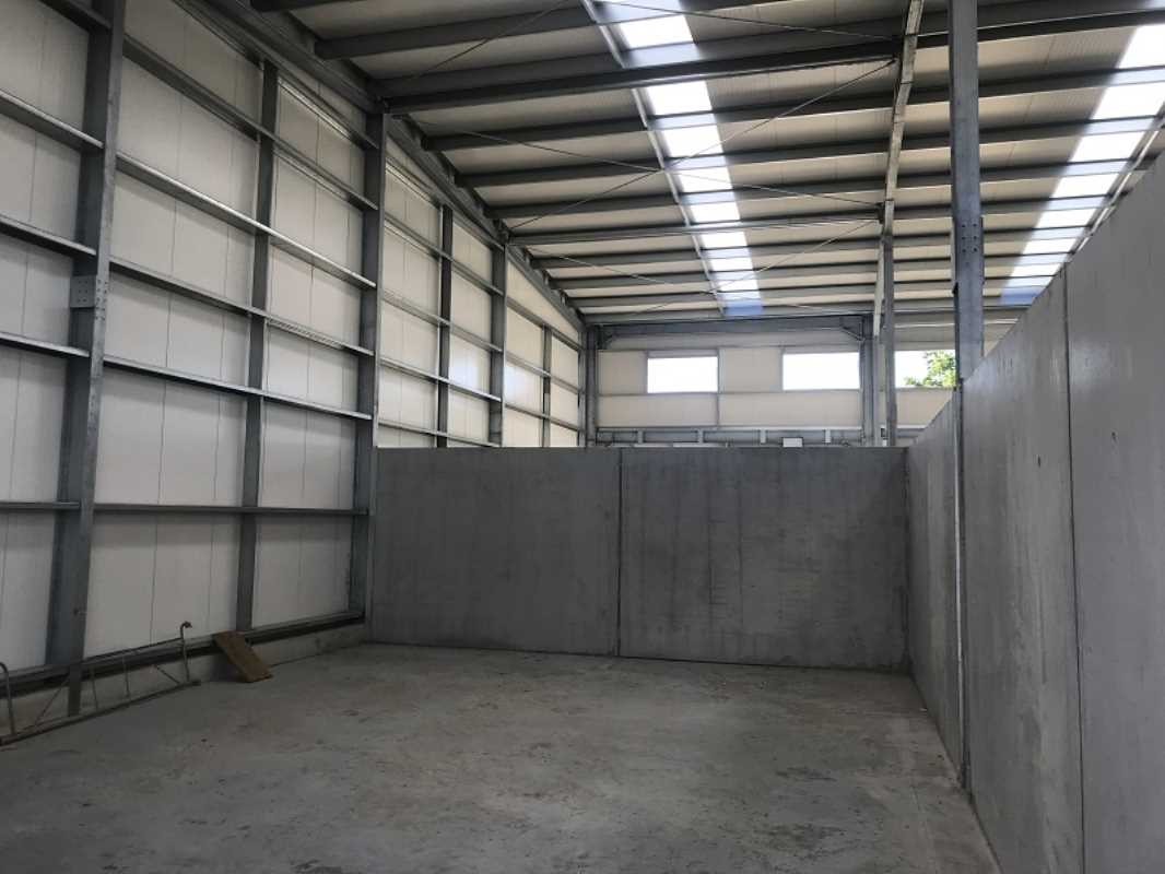 Photo du bien : à Vendre Locaux d'activité 77170 BRIE COMTE ROBERT offre 890243
