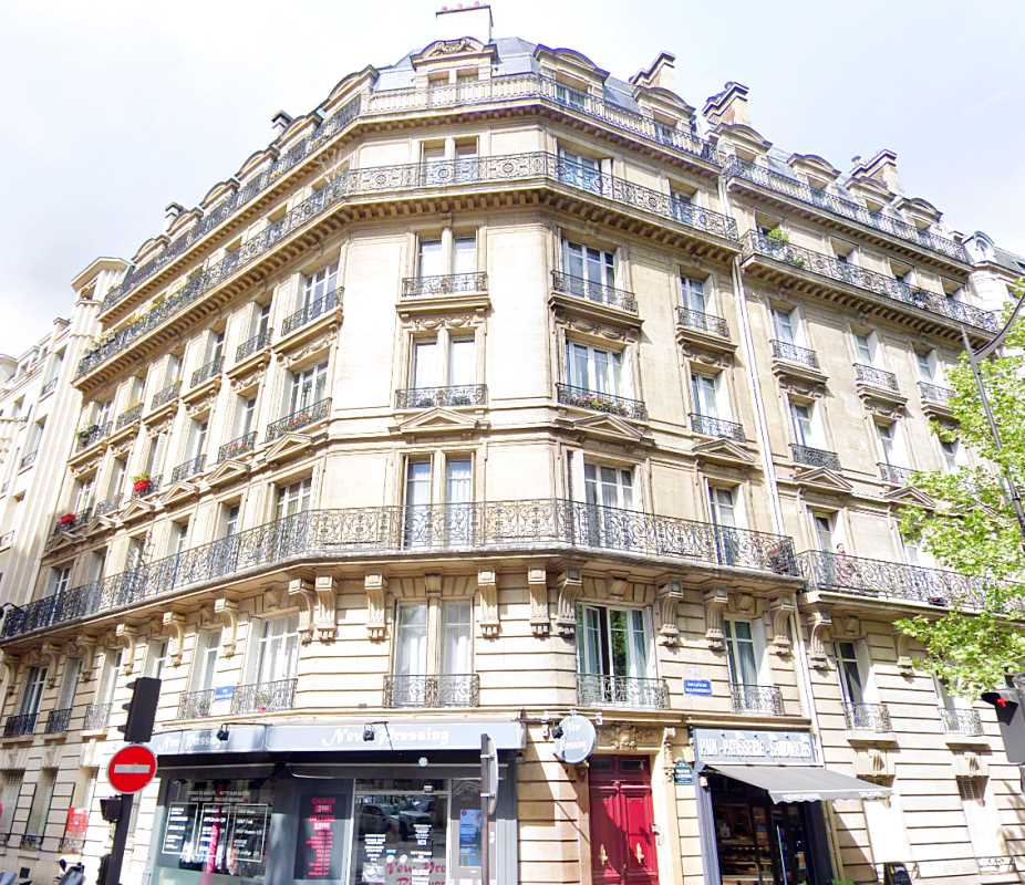 Bureaux de 90 m² À louer à Paris 17e Arrondissement