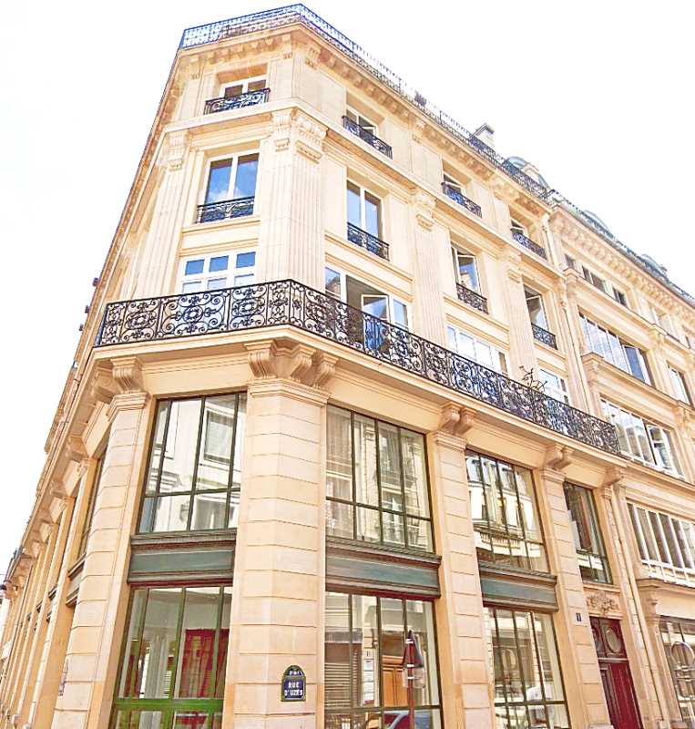 Bureaux de 694 m² À louer à Paris 2e Arrondissement