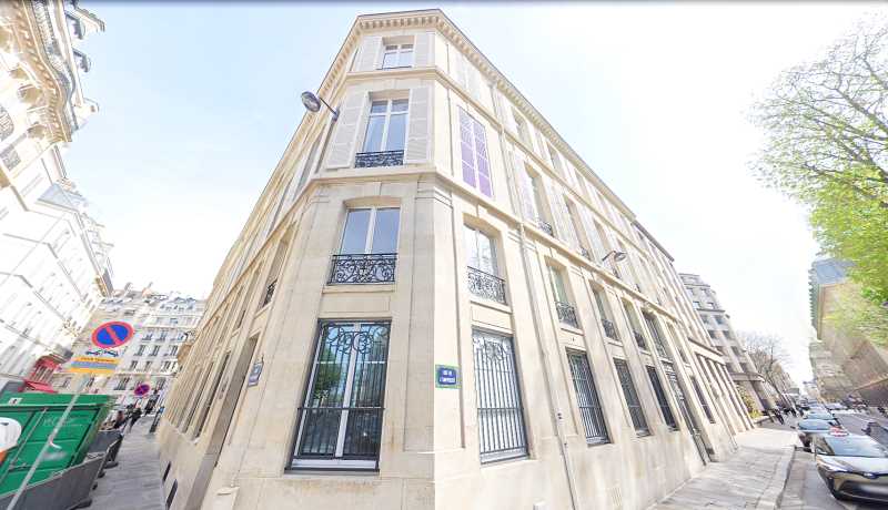 Bureaux de 224 m² À louer à Paris 7e Arrondissement
