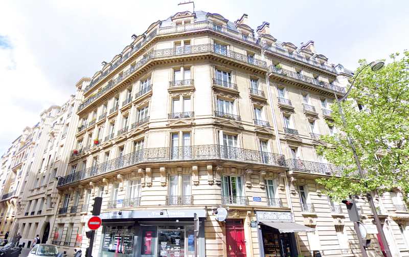 Bureaux de 90 m² À louer à Paris 17e Arrondissement