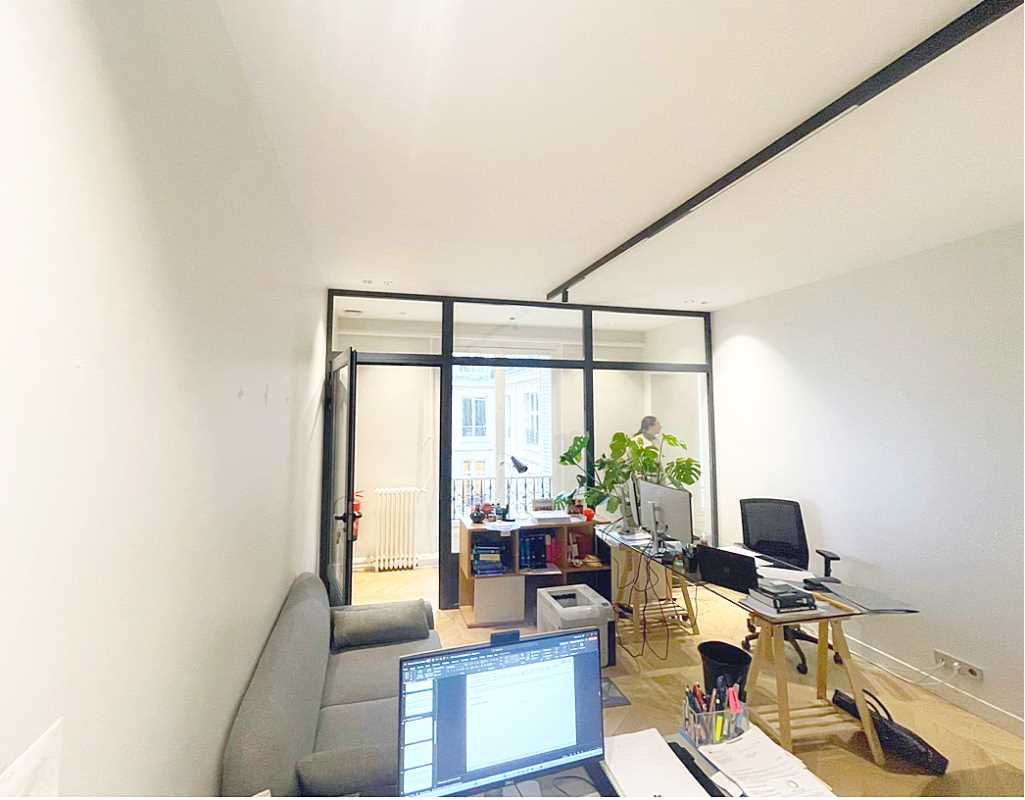 Bureaux de 324 m² À louer à Paris 8e Arrondissement