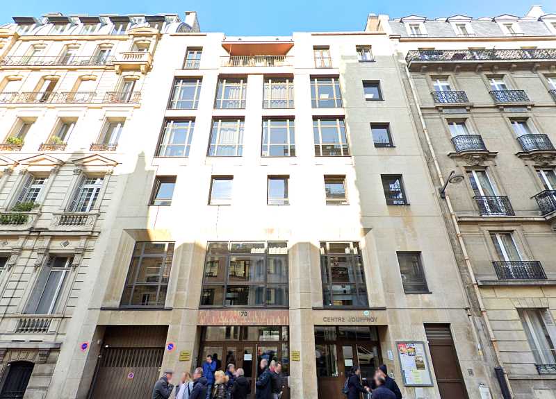 Bureaux de 69 m² À louer à Paris 17e Arrondissement