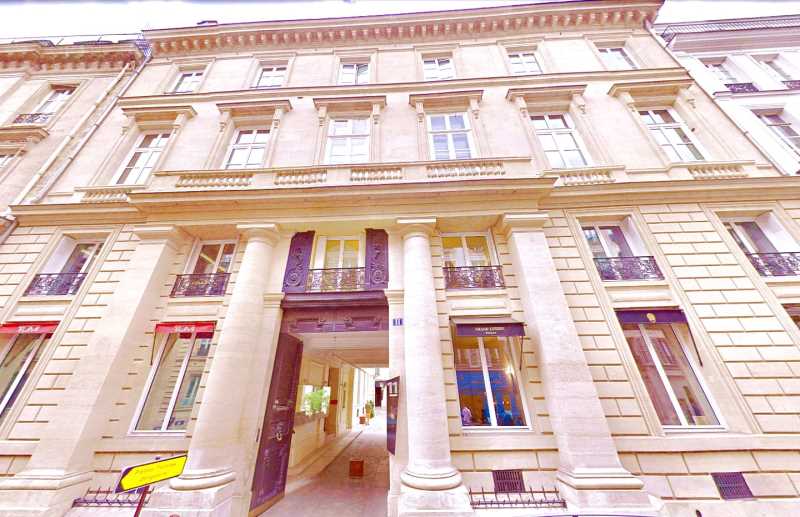 Bureaux de 253 m² À louer à Paris 8e Arrondissement