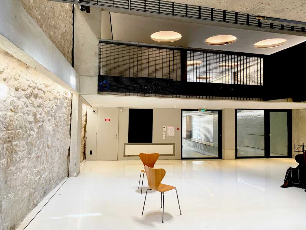 Bureaux de 573 m² À louer à Paris 3e Arrondissement