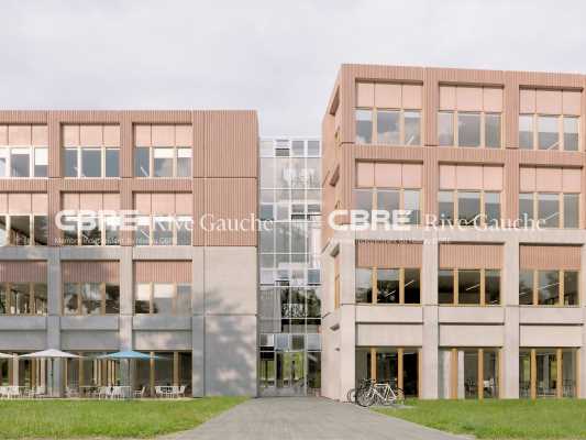Rive Gauche CBRE vous propose un programme neuf à usage mixte (bureaux/laboratoire) à vendre, au sein du Parc d'innovation d 'Illkirch. Un projet répondant aux dernières normes environnementales (RE2020).