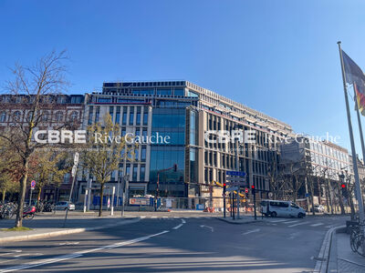 Rive Gauche CBRE vous propose à la location, des bureaux neufs au pied de la Gare TGV de Strasbourg. Avec une visibilité exceptionnelle,  ces bureaux certifiés BREEAM 